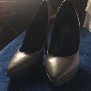 Nine West 4” heel.